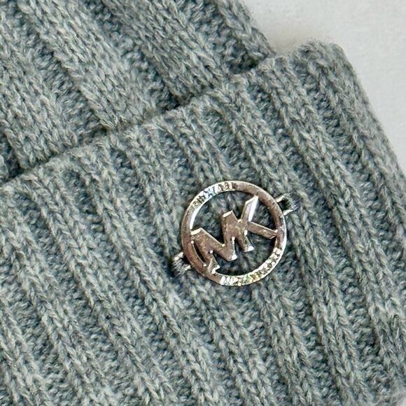 NWT Michael Kors Gray Pom-Pom Beanie Winter Hat Cap Ribbed - Picture 7 of 7